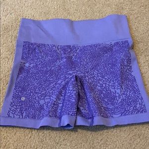 Size 6 lulu lemon bike shorts